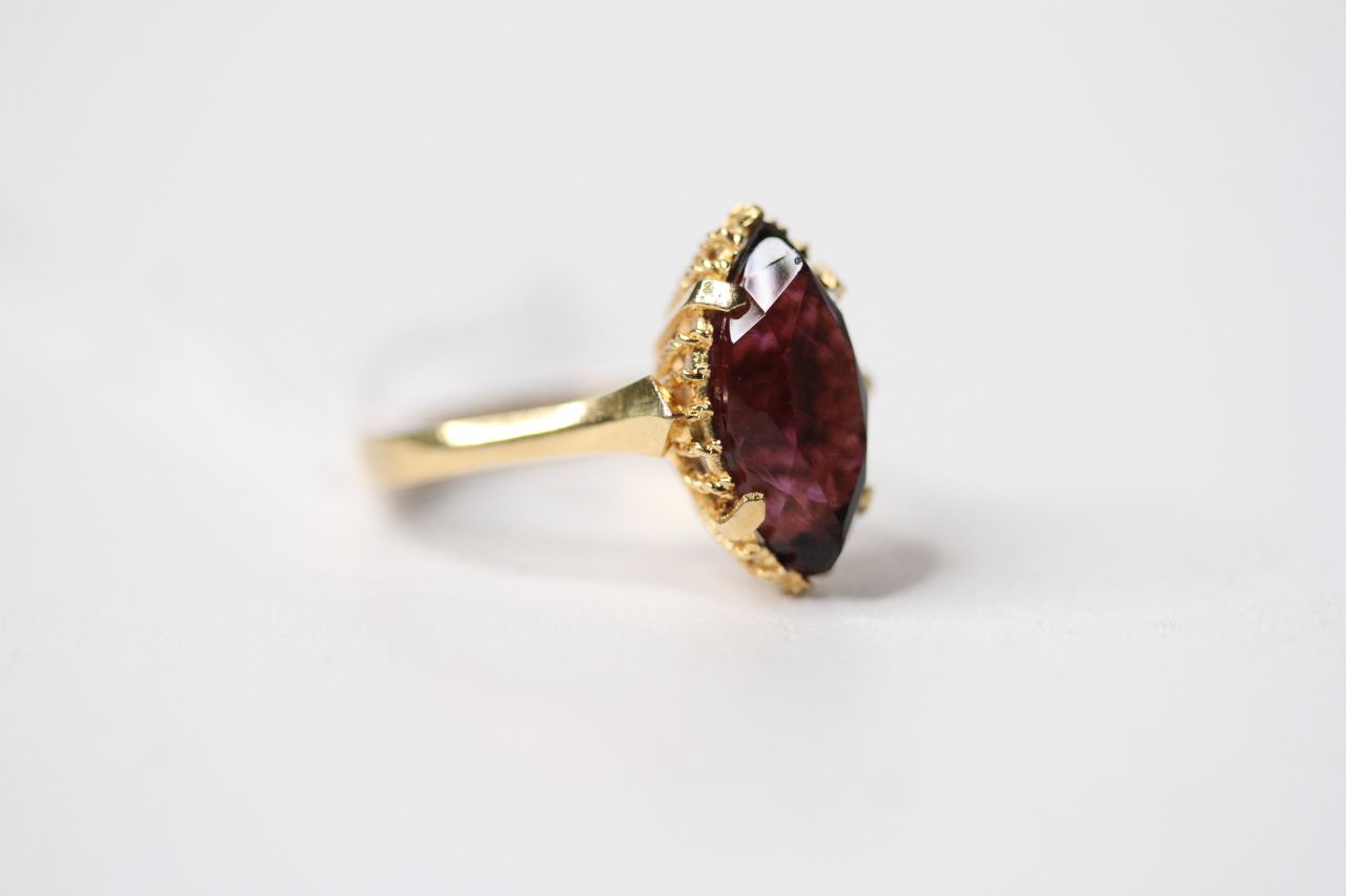 Marquise Cut Amethyst Ring, 18ct yellow gold, size M, 4.4g. - Image 2 of 3