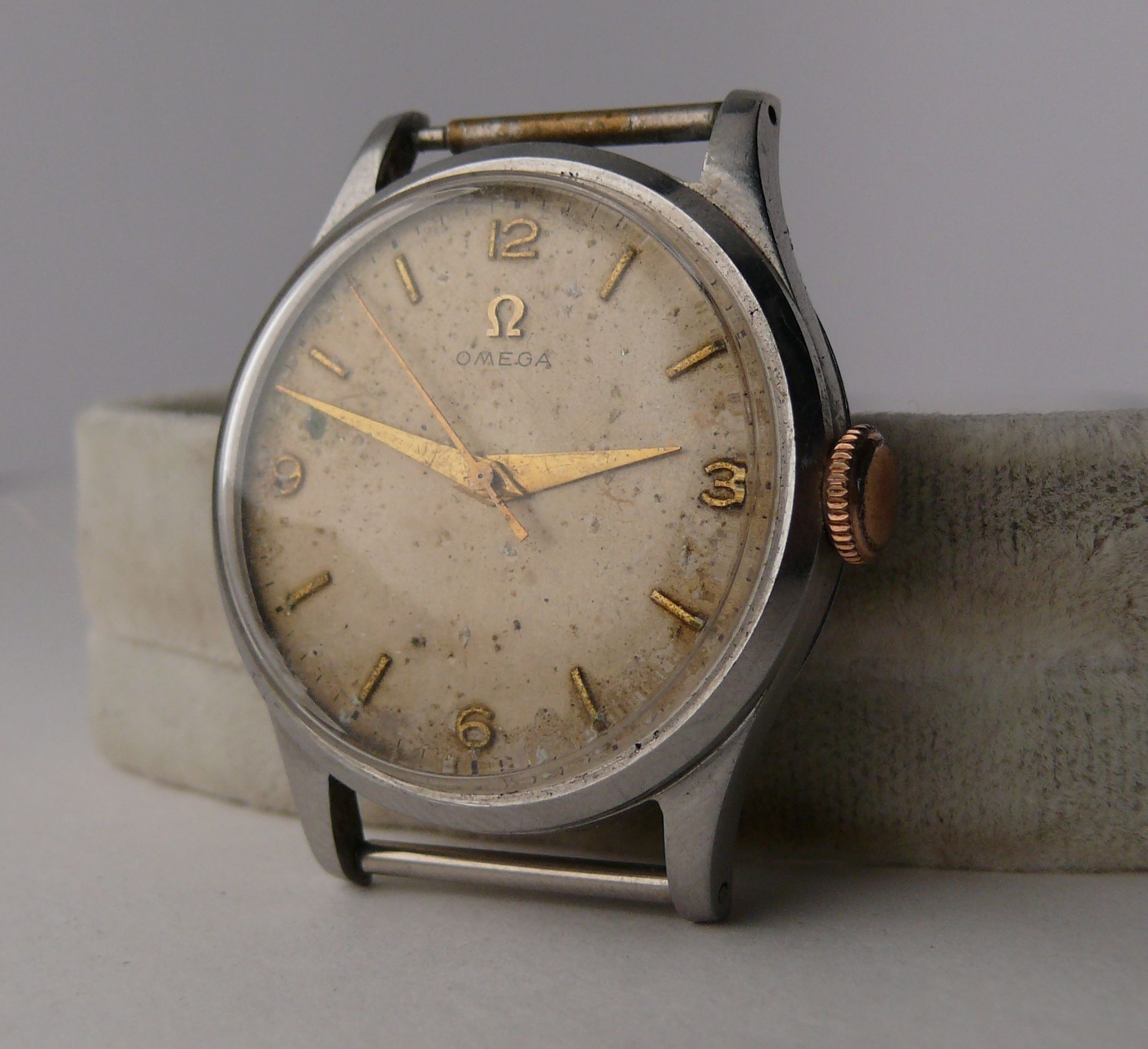 Vintage Gents Omega Manual Wind 30T2 Wristwatch. Please note this watch does not currently work - Image 4 of 8