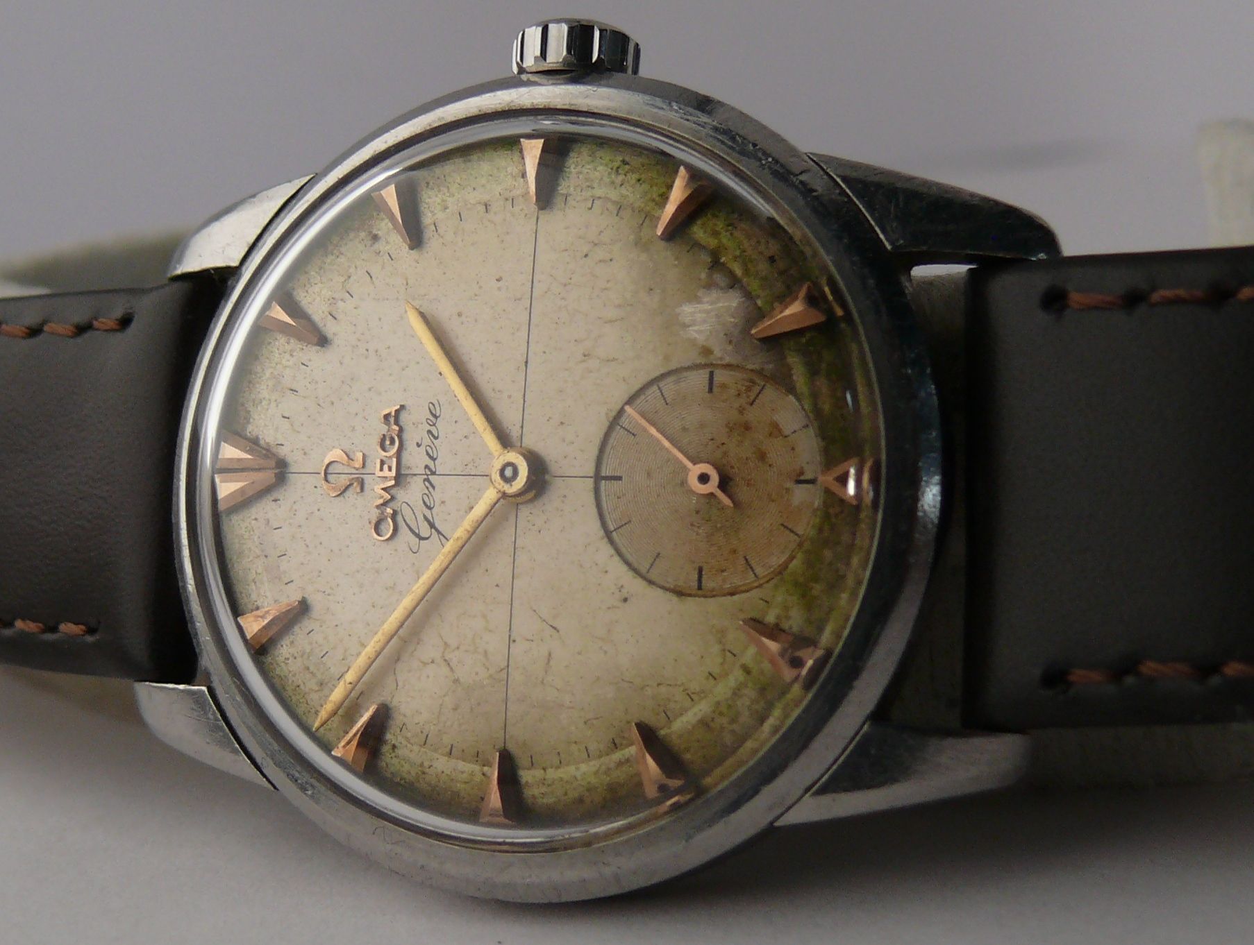 1959 Vintage Gents Omega Geneva Manual Wind Wristwatch Ref 2903. Original dial shows even patina - Image 3 of 7