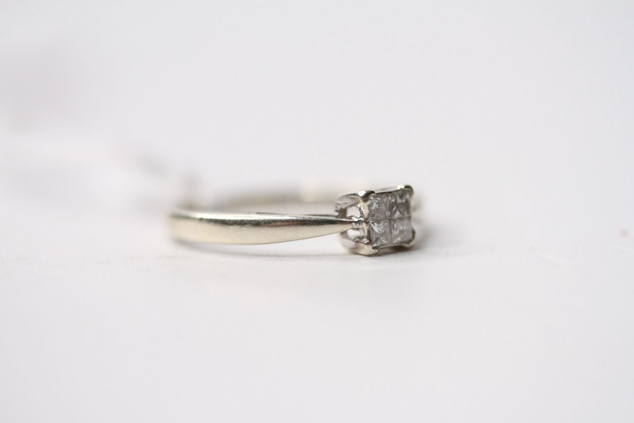Princess Cut Diamond Ring, set with 4 princess cut diamonds, 9ct white gold, size N, 0.15ct total - Image 2 of 4