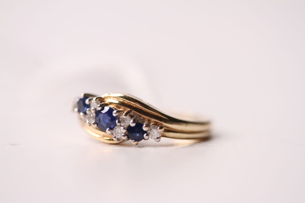 Sapphire & Diamond Twist Ring, 14ct yellow gold, size L, 3.3g. - Image 3 of 4