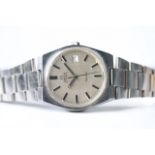 OMEGA GENEVE AUTOMATIC, silvered dial, baton hour markers, date aperture, 34mm case screw down