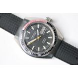 *TO BE SOLD WITHOUT RESERVE* CARAVELLE SET-O-MATIC DIVERS WATCH, circular black dial with baton hour