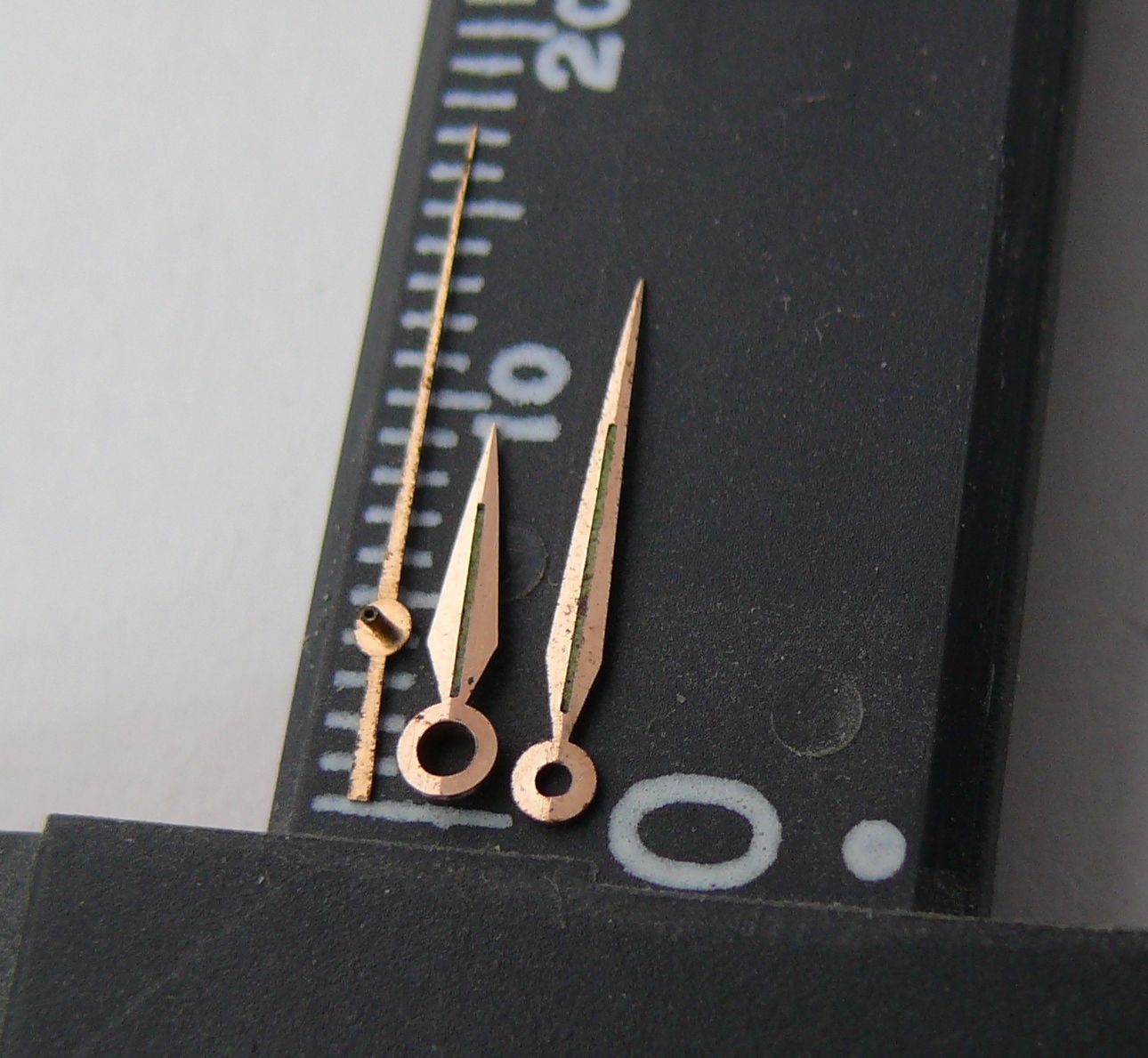 Set of Vintage Rolex PINK GOLD Dagger Hands. Please note I am unsure if these were plated originally - Image 8 of 8