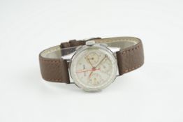 GENTLEMENS LEONIDAS TRIPLE CALENDAR CHRONOGRAPH WRISTWATCH, circular patina triple register dial