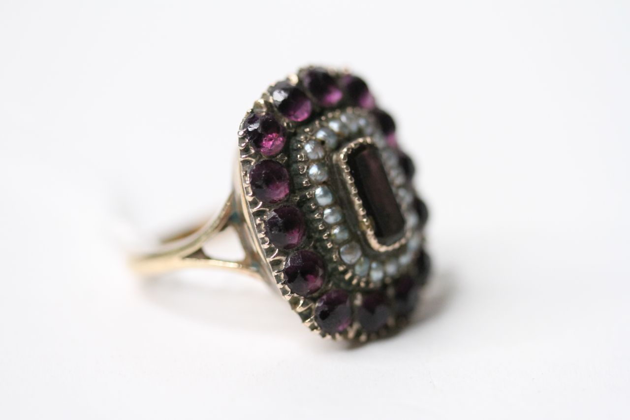 Georgian Amethyst & Pearl Ring, 9ct yellow gold, size P, 7.7g. - Image 2 of 3