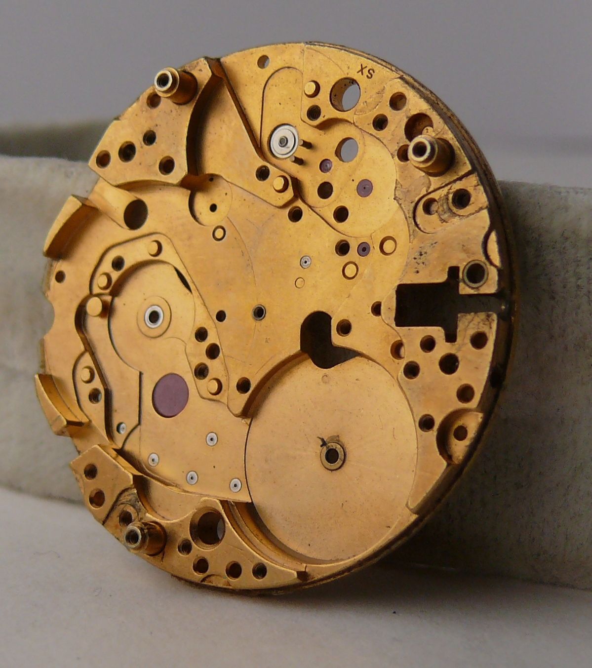 Incomplete Vintage Breitling calibre 12 Movement for Parts projects or restorations. - Image 2 of 3