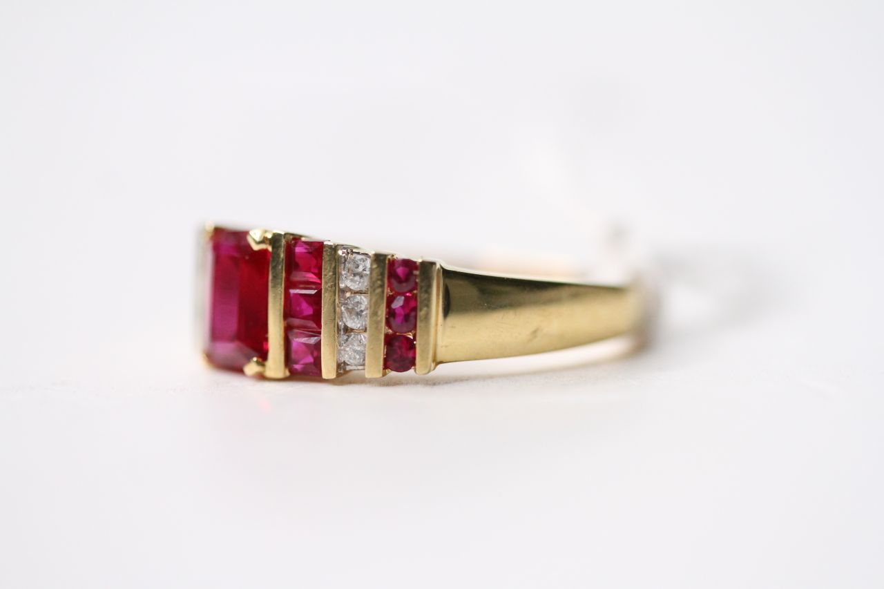 Synthetic Ruby & Diamond Tier Ring, stamped 18ct yellow gold, size Q, 4.9g. - Image 3 of 4