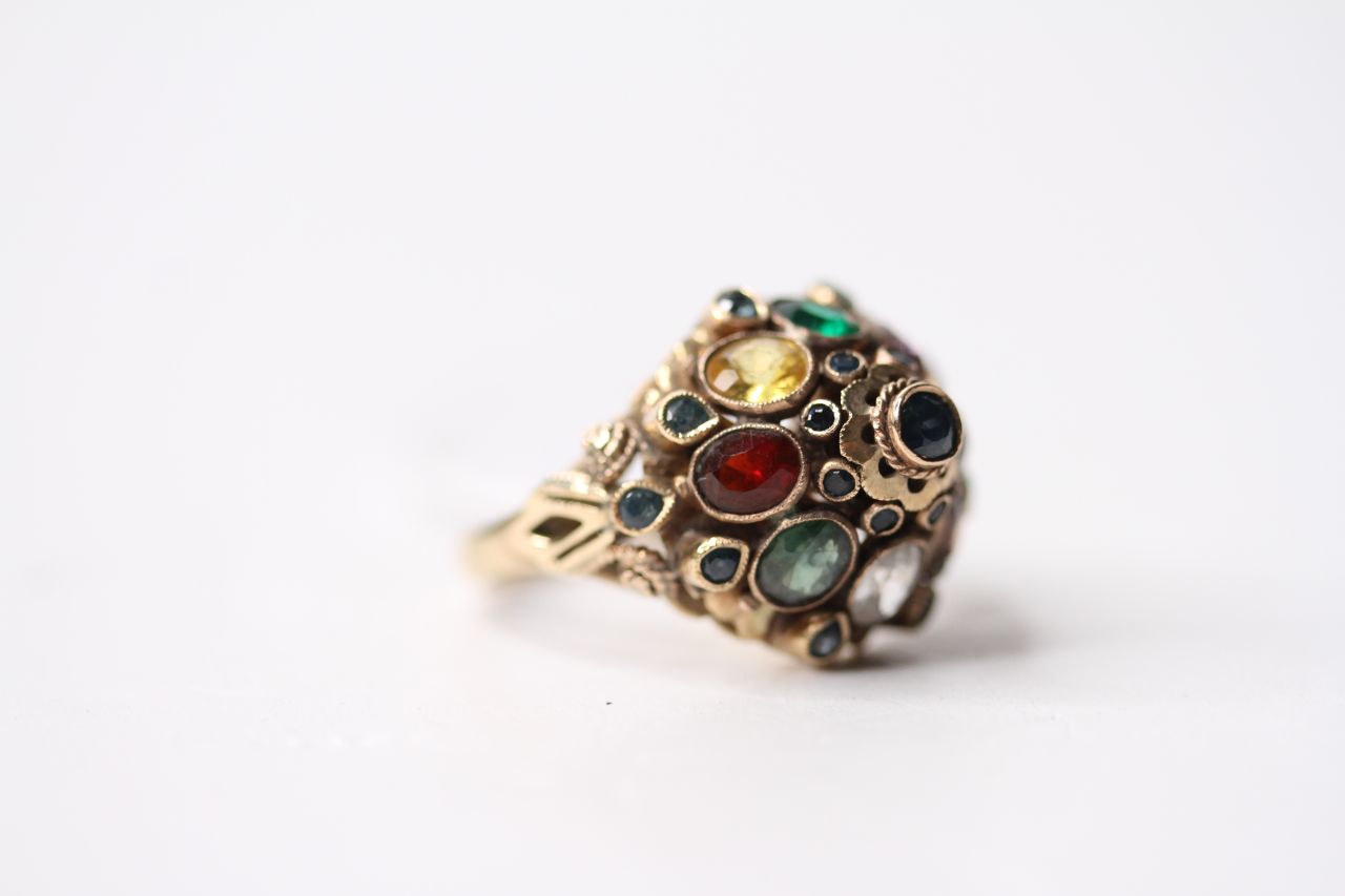 Multi Gem Ring, 18ct yellow gold, size P1/2, 5.9g. - Image 2 of 4