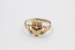 9ct gold claddagh ring (1.3g)