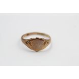 9ct gold vintage shield signet ring (2.2g)