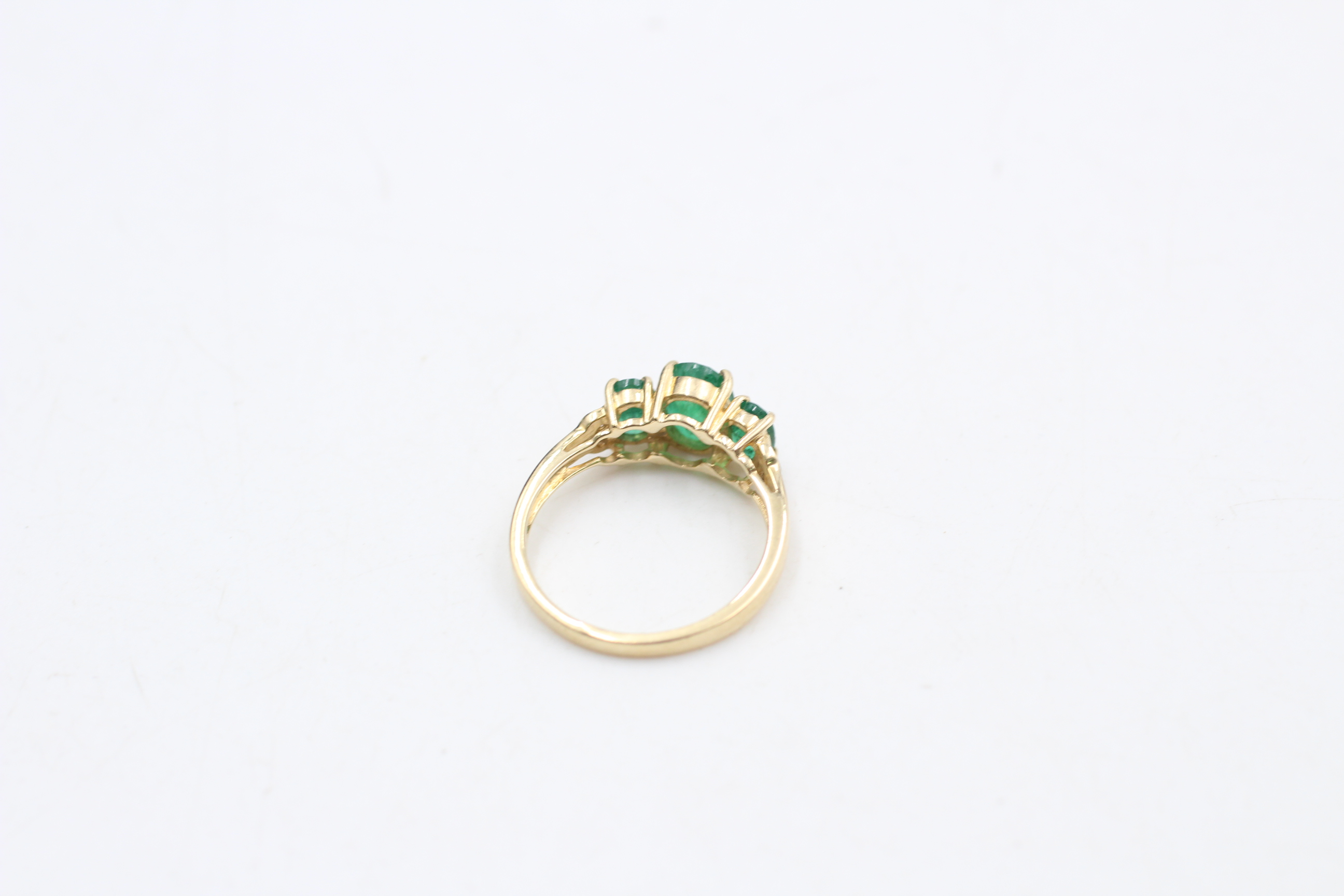 14ct gold vintage emerald & diamond seven stone dress ring (3.6g) - Image 4 of 4