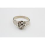 18ct white gold diamond cluster textured shoulder ring ( as seen) (3.7g)