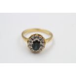 18ct gold diamond & sapphire cluster ring (5.5g)