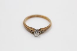 9ct gold diamond ring (1.8g)