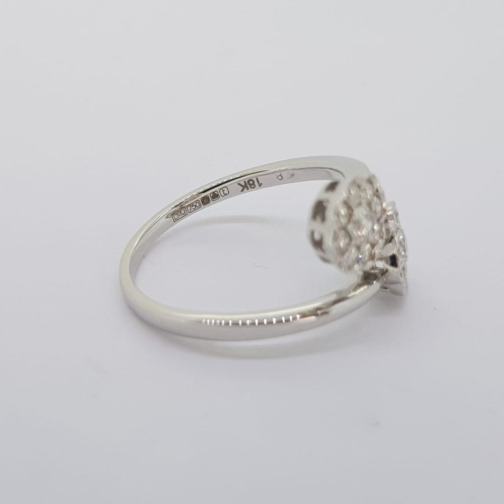 18 carat white gold modern crossover double cluster ring. Full hallmark. Approximate diamond - Image 2 of 2