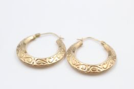 9ct gold chaced hoop earrings (2.4g)
