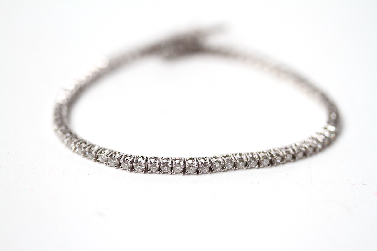 18ct white gold RBC diamond line bracelet, boxed. Diamonds 2.50ct - Image 3 of 3