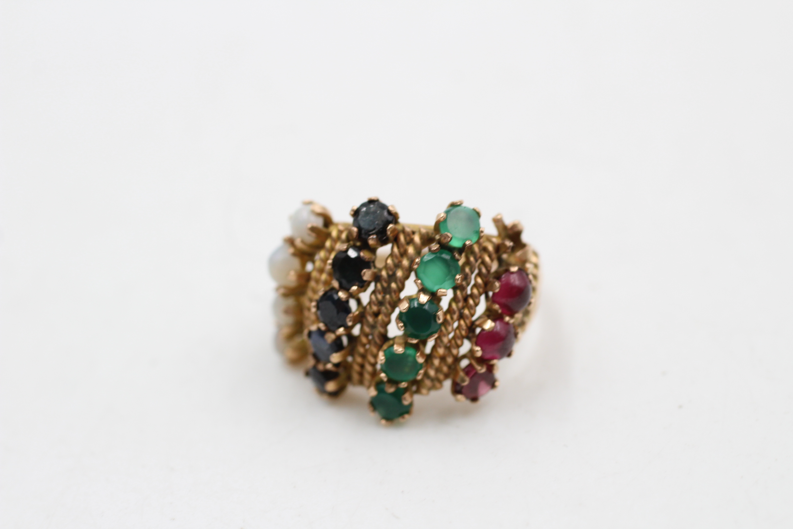 14ct gold opal, sapphire, chrysoprase & garnet dress ring (as seen) (4.6g)