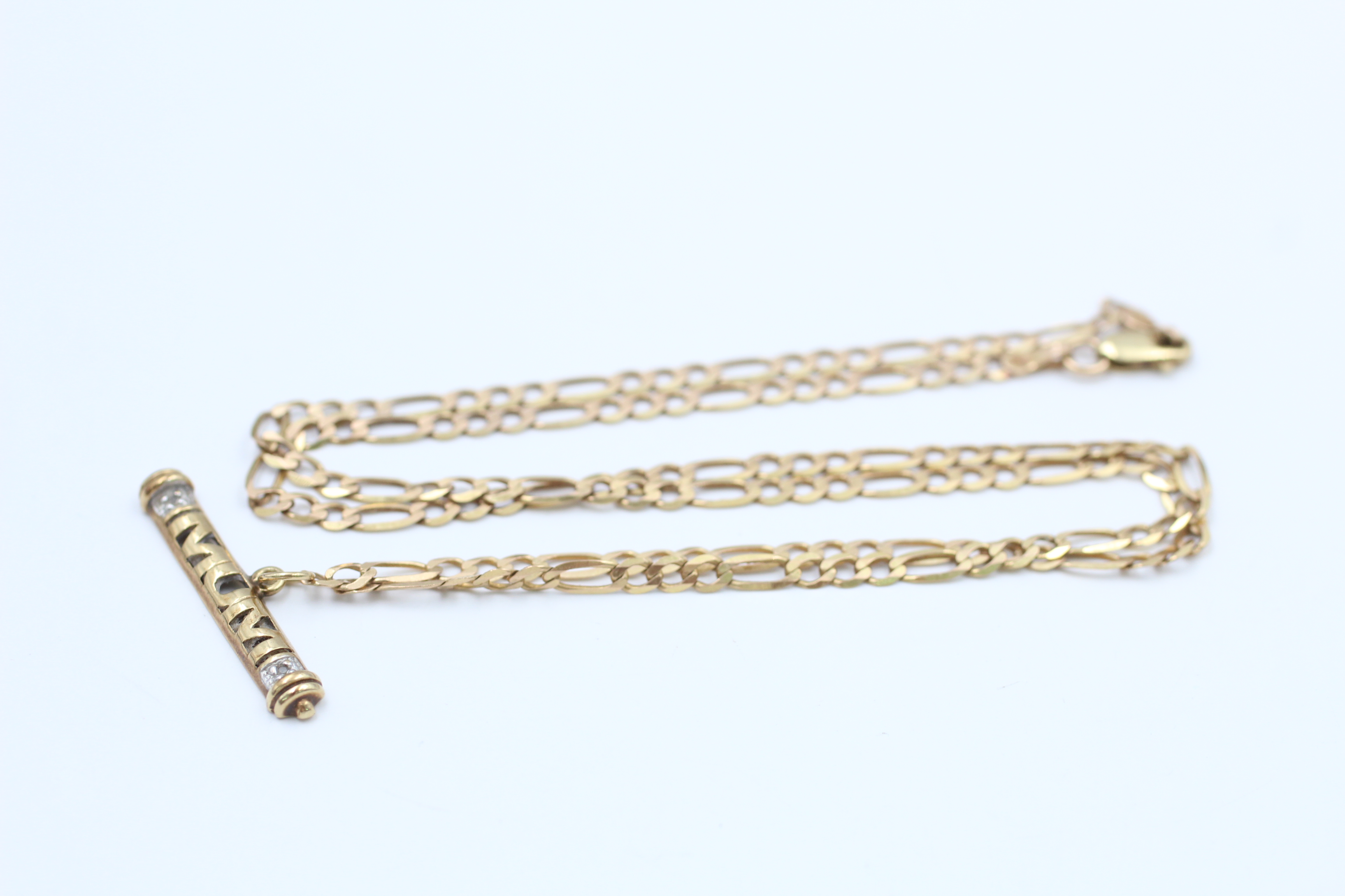 9ct gold "mum" t bar pendant necklace (4.7g)