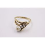 14ct gold diamond & pearl bypass ring, missing stone 3.4 grams gross