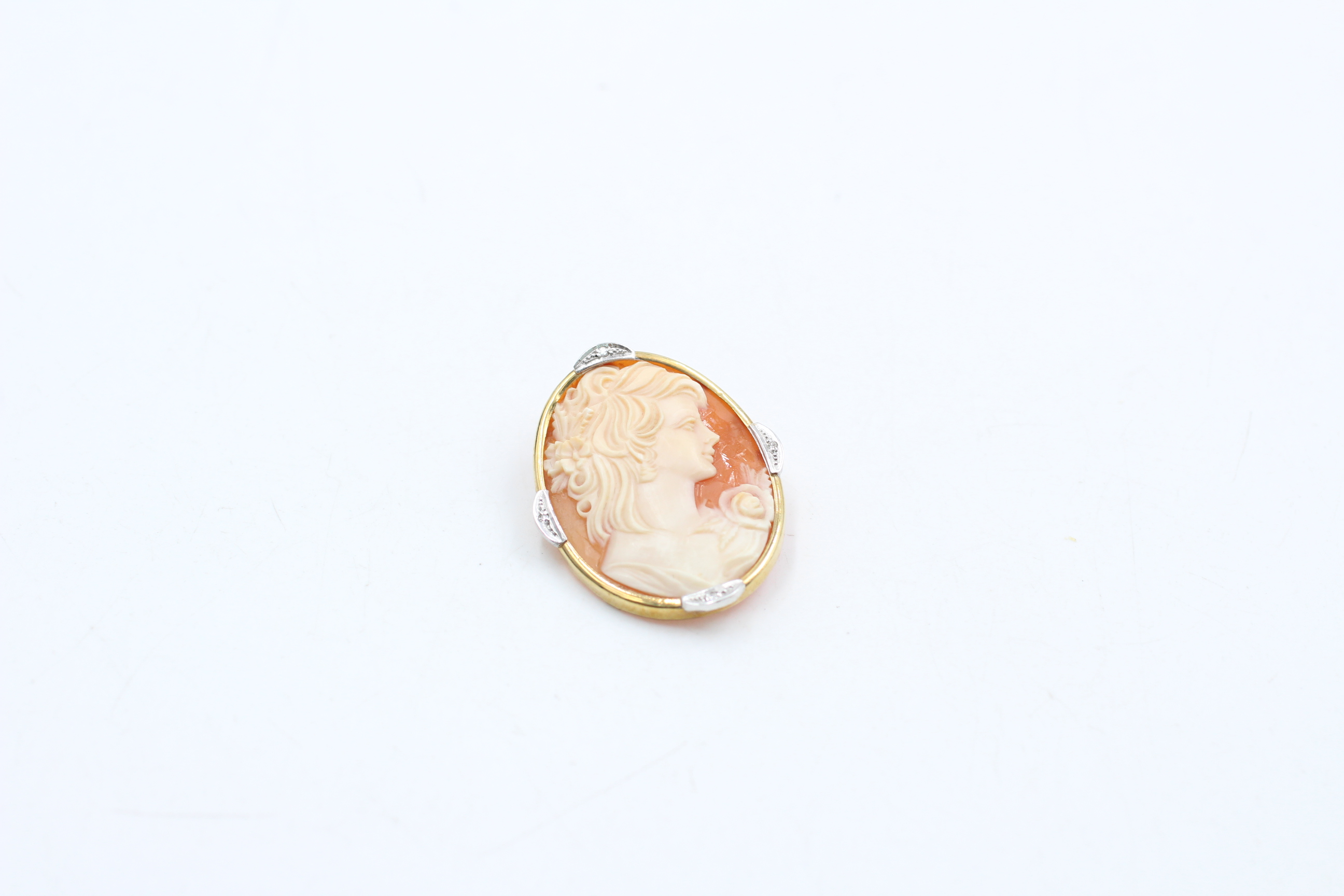 9ct gold diamond cameo brooch (5.8g) - Image 2 of 4