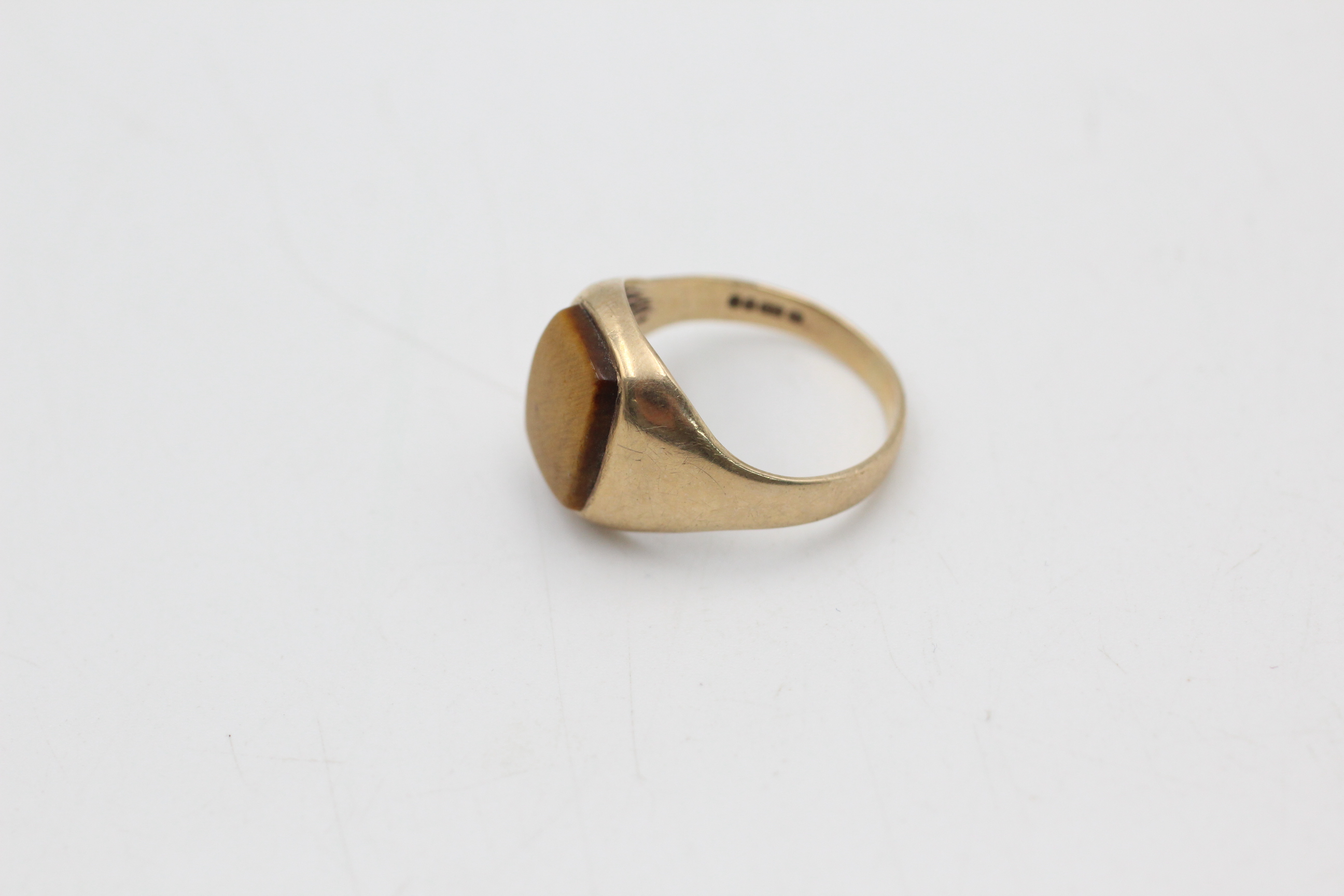 9ct gold tigers eye ring (3.8g) - Image 2 of 5