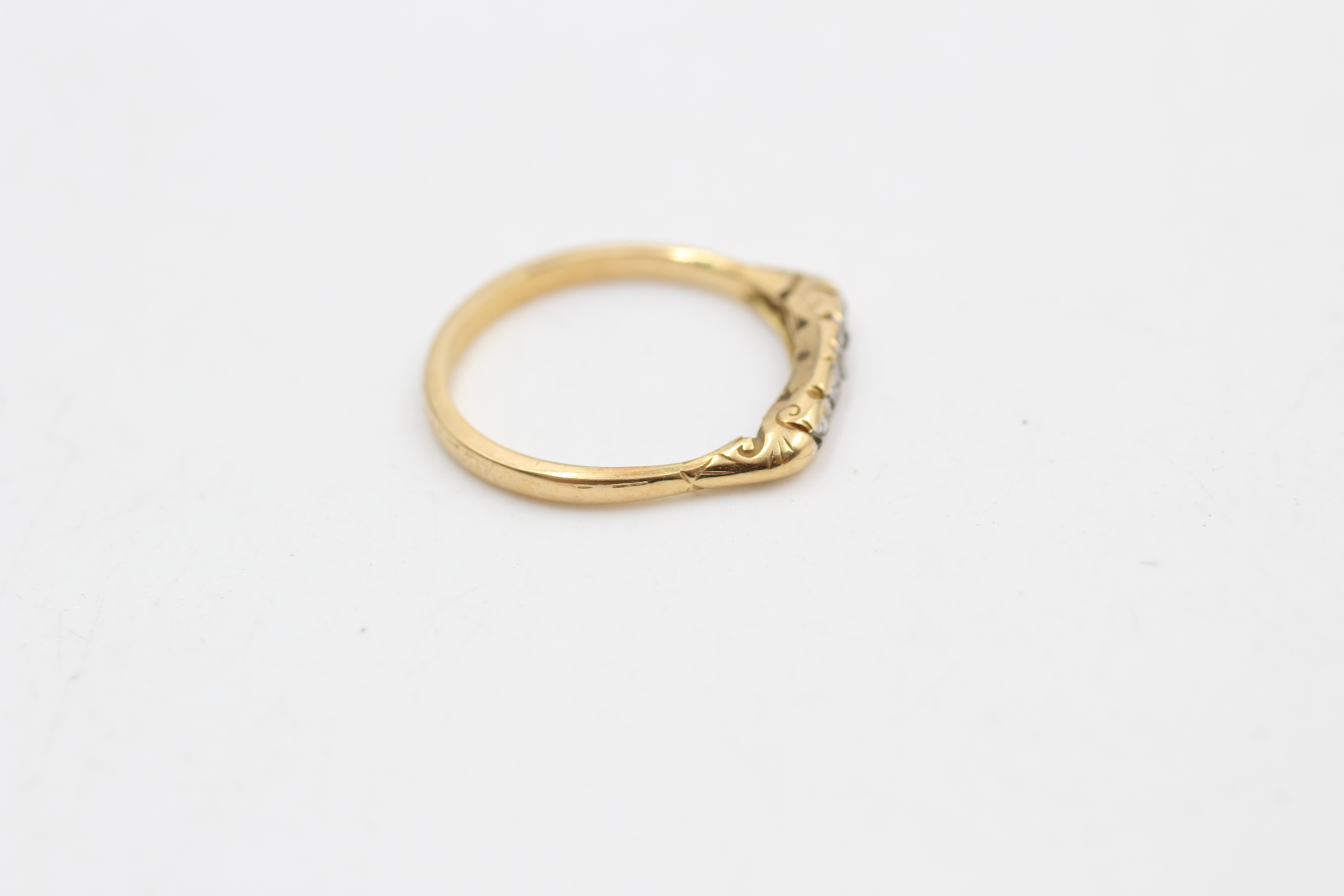 18ct gold antique diamond five stone ring (2.3g) - Image 3 of 4