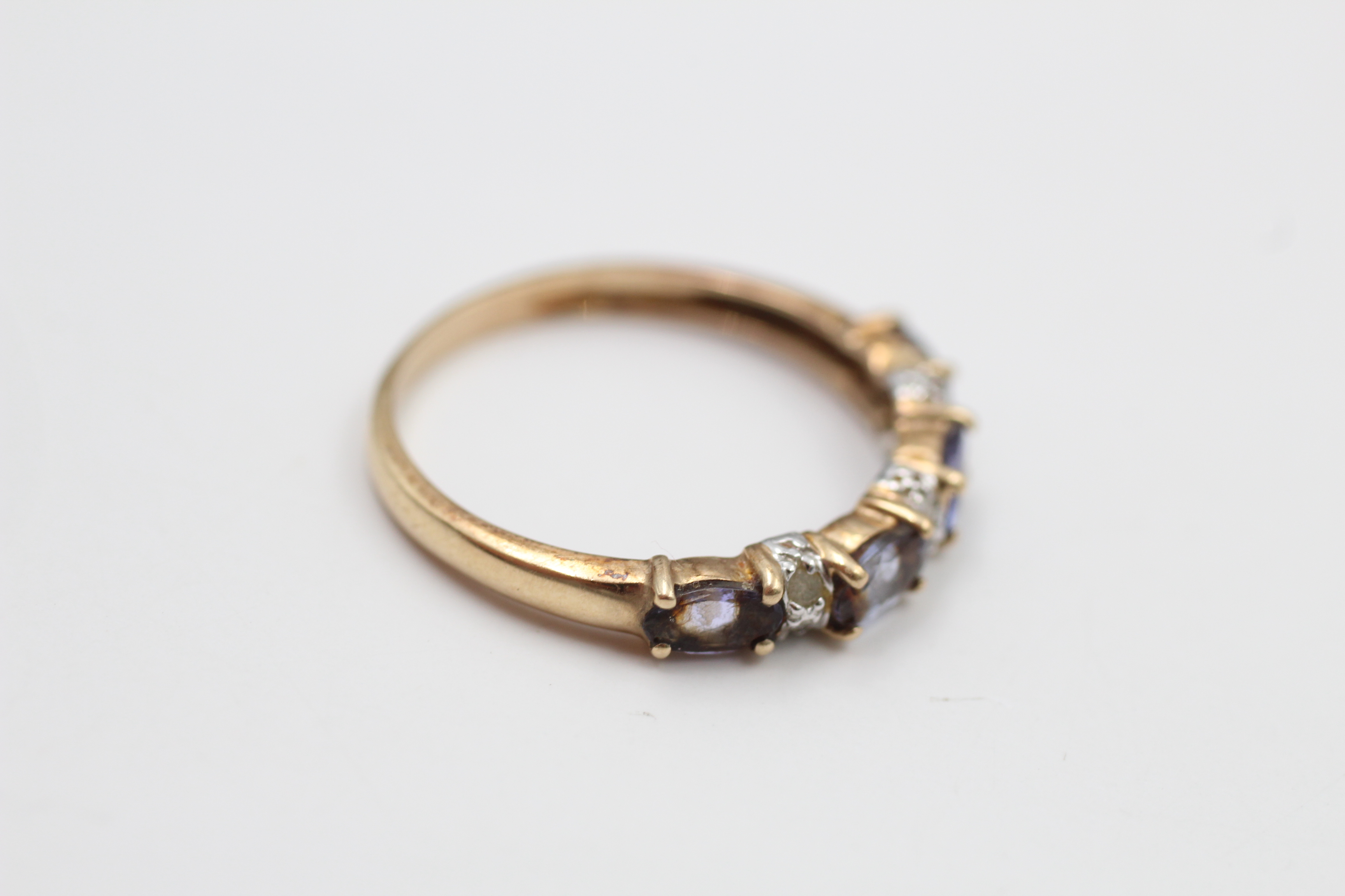 9ct gold gemstone half eternity ring (1.8g) - Image 4 of 4