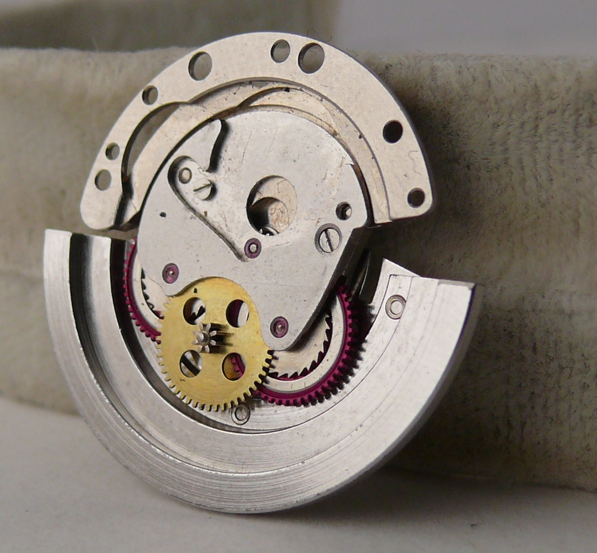 1970s Vintage Rolex 1520 Movement Automatic unit . Please note all parts are clean and genuine, - Image 7 of 9