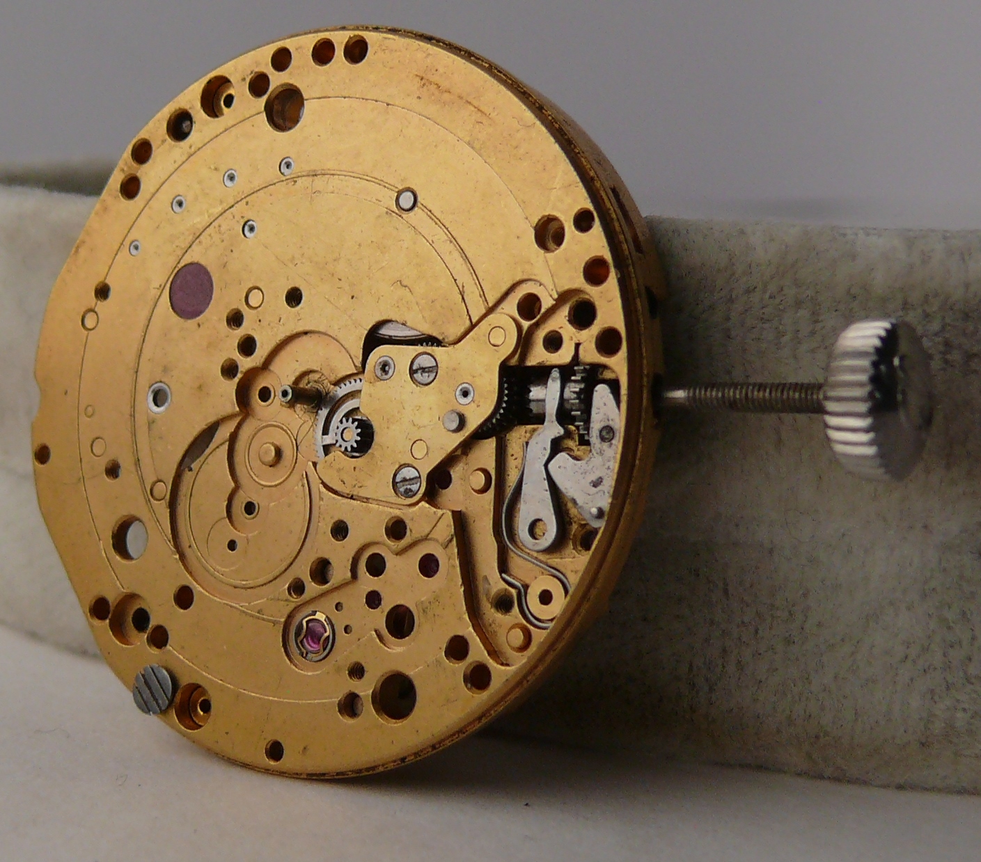 Incomplete Vintage Breitling calibre 12 Movement for Parts projects or restorations. - Image 4 of 4