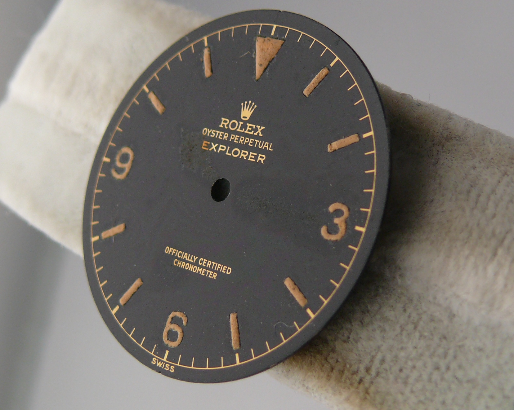 1950s Vintage Rolex Explorer 6610 Gilt Dial. Please note there are hands radium burns on the dial - Image 2 of 13
