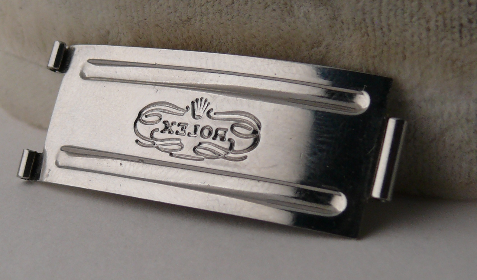 Vintage Rolex 20mm 93150 Flip Lock Bracelet Clasp Part. Date code J8 = 1985 - Image 3 of 5