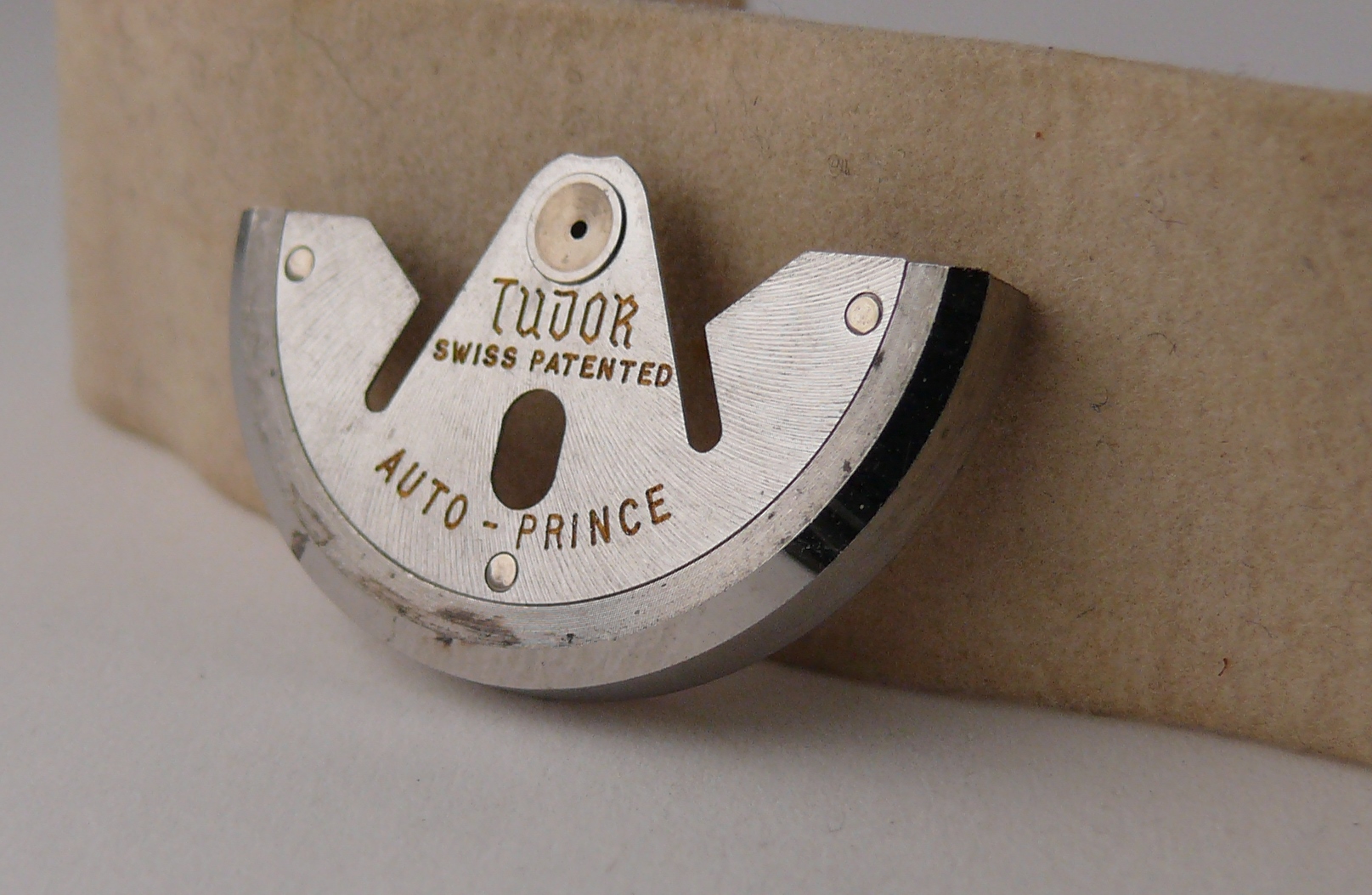 Vintage Rolex Tudor Submariner Movement Rotor 7924 7928. Please note swiss patented was only printed - Image 2 of 4