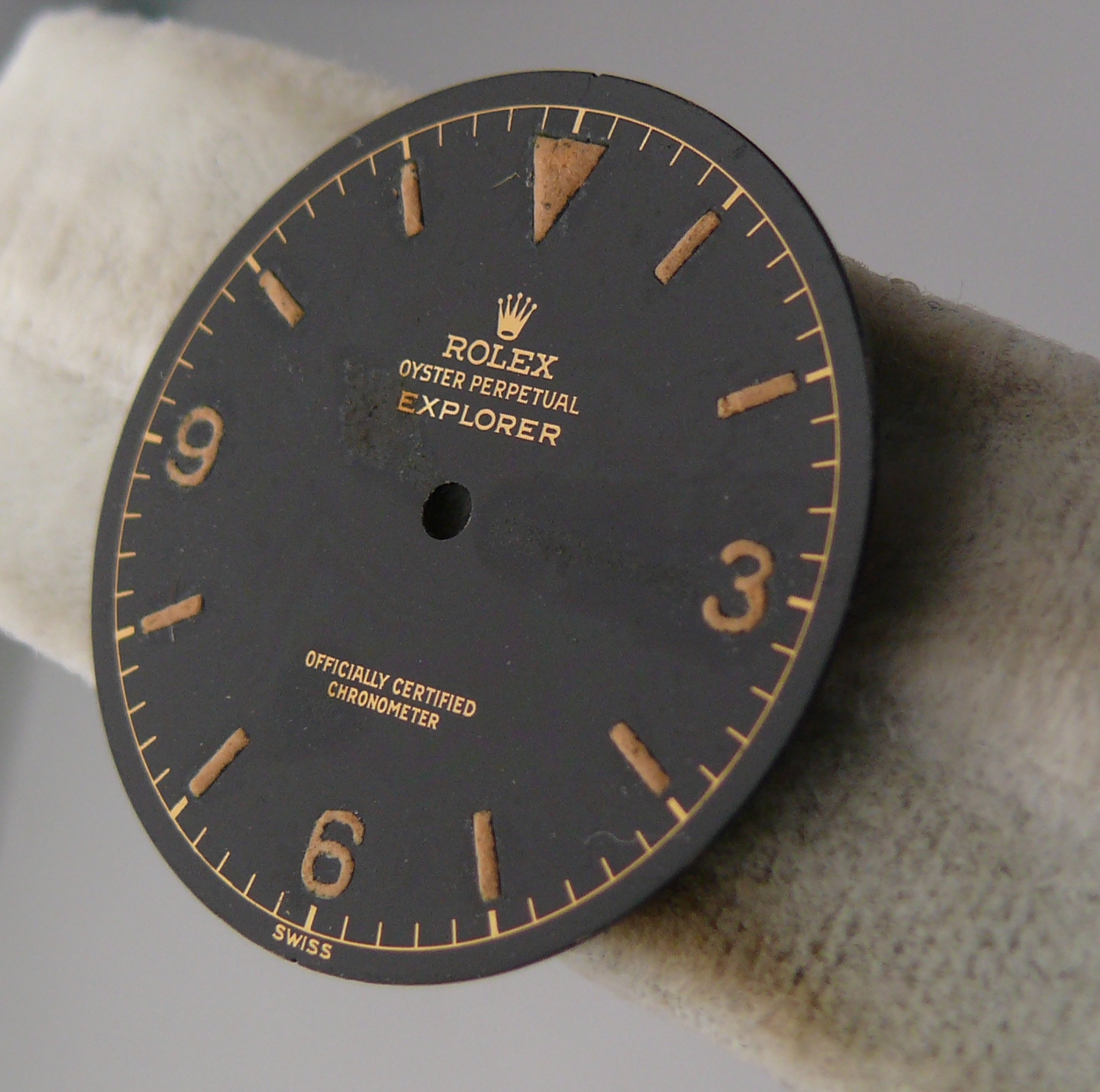 1950s Vintage Rolex Explorer 6610 Gilt Dial. Please note there are hands radium burns on the dial - Image 3 of 13