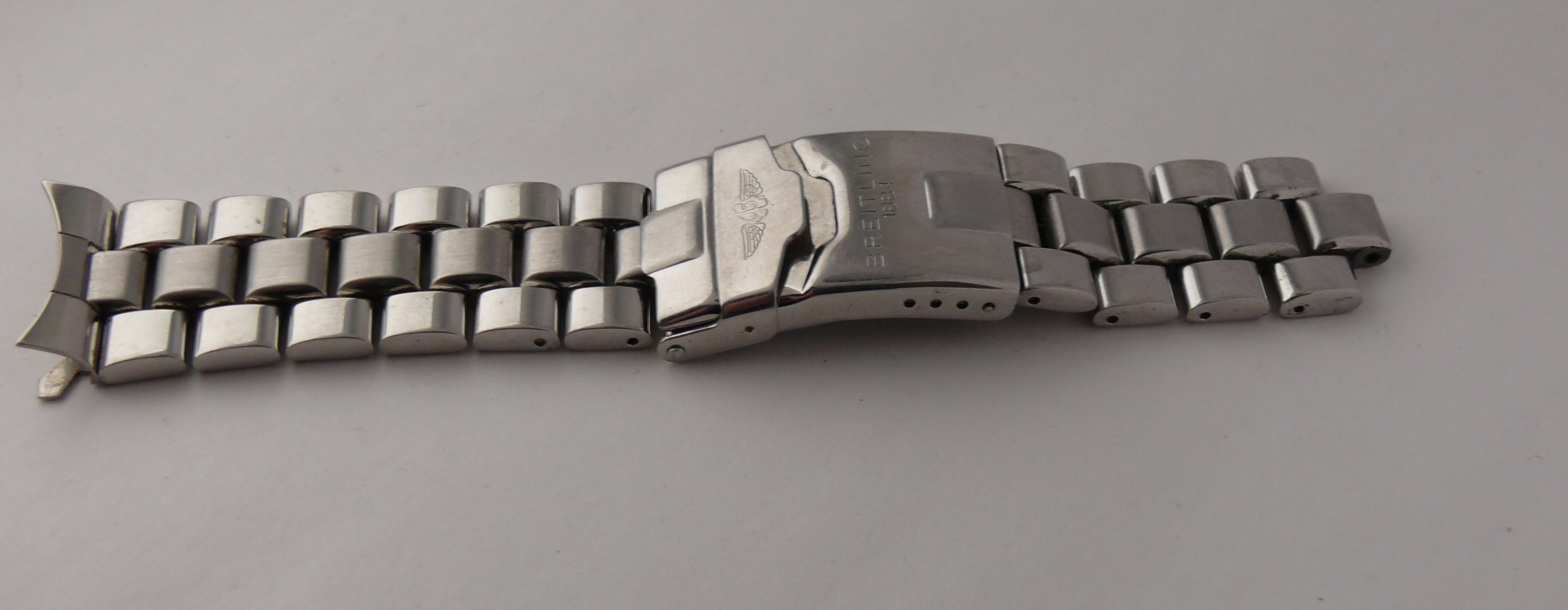An incomplete Genuine Breitling 20mm Bracelet, with one end link marked SCA. Clasp does not lock - Image 2 of 5