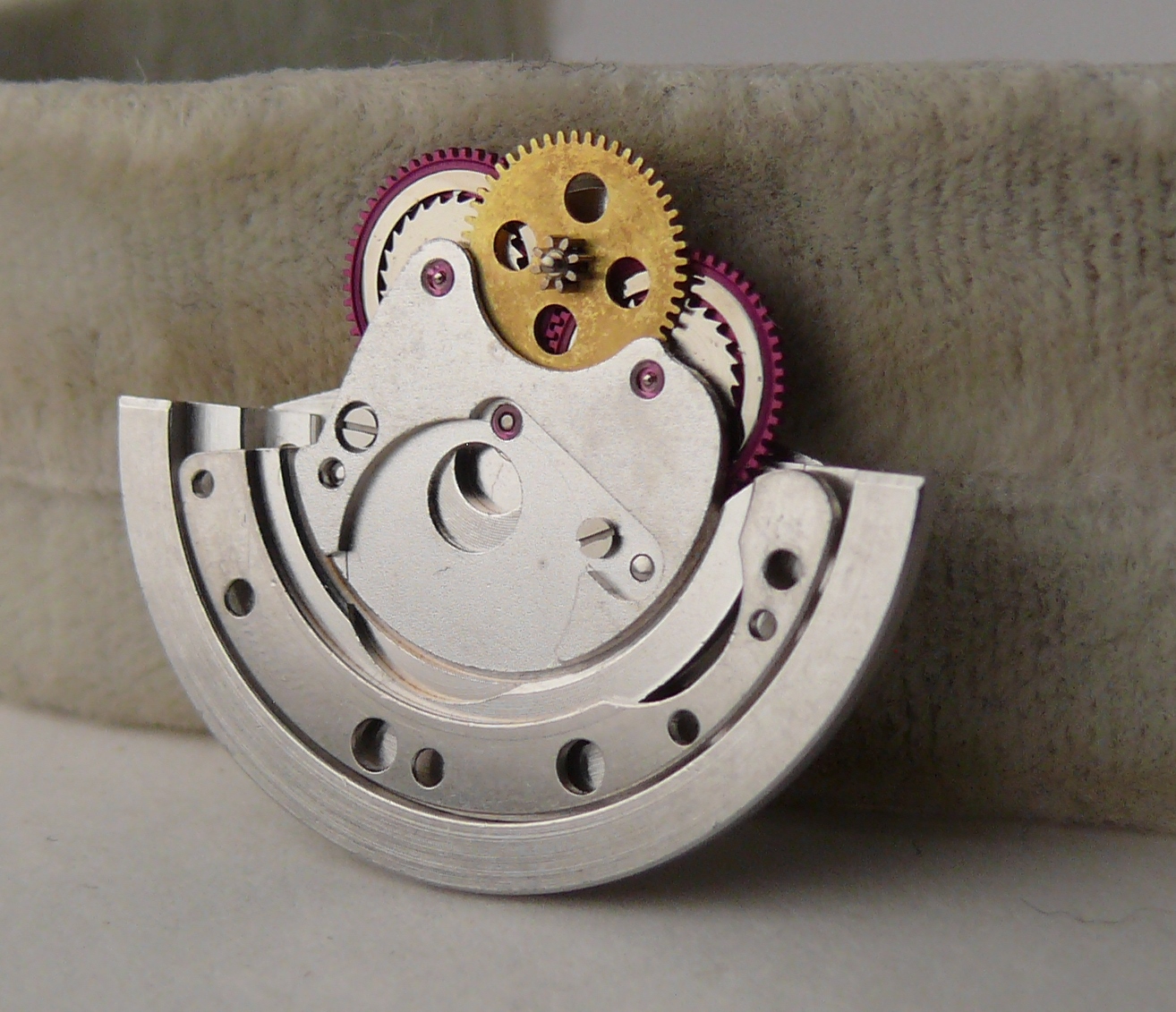 1970s Vintage Rolex Submariner 5513 Automatic unit for calibre 1520. Please note all parts are clean - Image 6 of 6