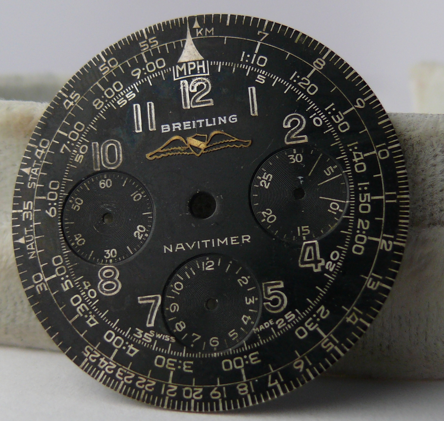 Vintage Breitling Navitimer 806 All Black Dial. Please note that the dial is completely original. - Image 3 of 4