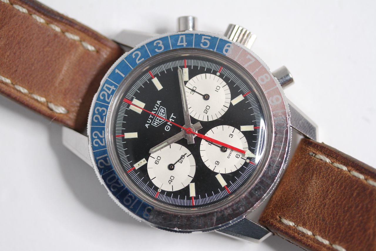 VINTAGE HEUER AUTAVIA GMT CHRONOGRAPH 'PEPSI' BEZEL REFERENCE 2446C, circular black dial with - Image 5 of 9