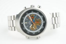 GENTLEMENS OMEGA FLIGHTMASTER MKII CHRONOGRAPH WRISTWATCH, circular grey triple register dial with