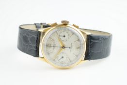 GENTLEMENS UNIVERSAL GENEVE UNI-COMPAX 18CT GOLD CHRONOGRAPH WRISTWATCH, circular patina twin