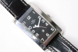 GLYCINE QUARTZ WRIST WATCH, rectangular black dial with arabic numeral hour markers, 29mm