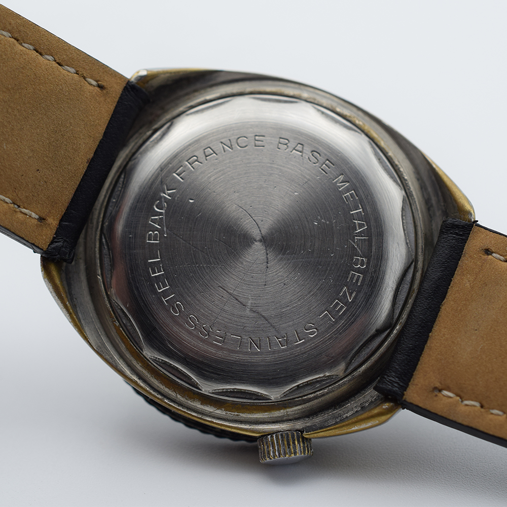 GENTLEMAN'S VINTAGE LEJOUR RACING WATCH, MANUAL FE 140, CIRCA. 1970S, circular black and white - Image 4 of 4