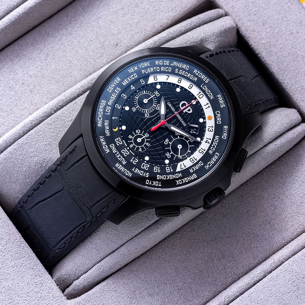 GENTLEMAN'S GIRARD PERREGAUX TRAVELLER WW.TC CHRONOGRAPH BLACK, NOVEMBER 2016 BOX AND PAPERS, 44MM - Image 2 of 11