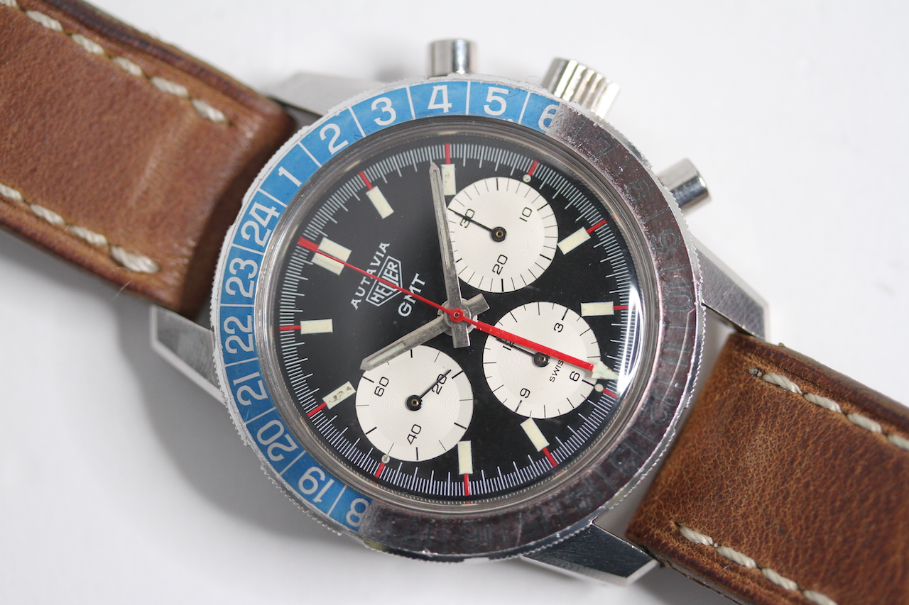 VINTAGE HEUER AUTAVIA GMT CHRONOGRAPH 'PEPSI' BEZEL REFERENCE 2446C, circular black dial with - Image 6 of 9