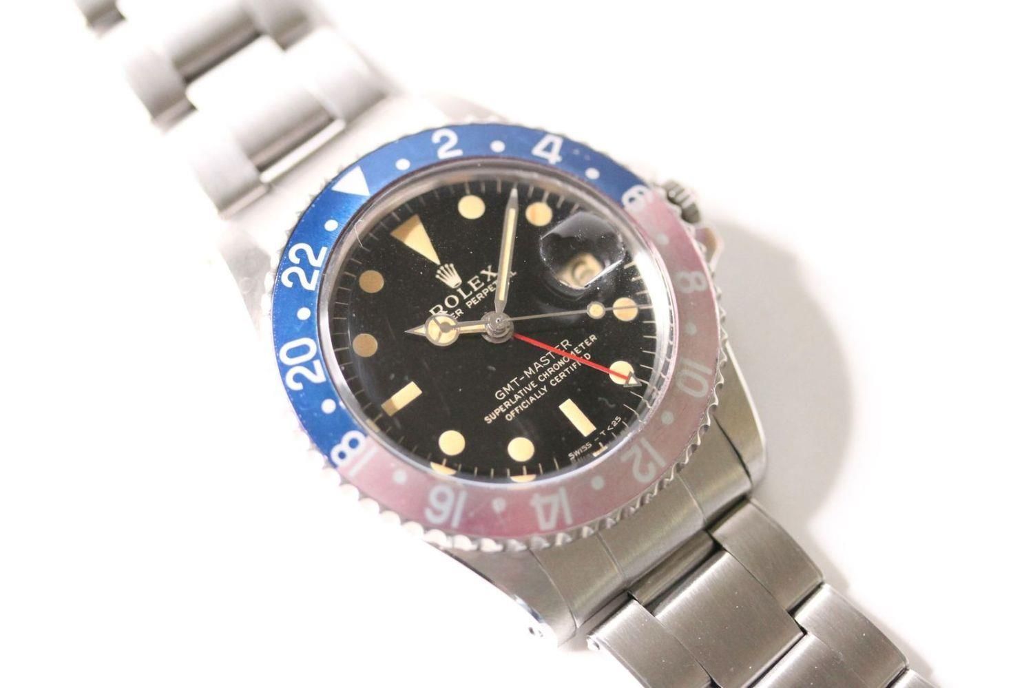 VINTAGE ROLEX PEPSI BEZEL GILT DIAL GMT WRISTWATCH REF.1675, gloss gilt dial with open chapter, - Image 7 of 9