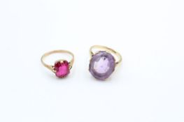 2x 9ct gold amethyst & paste solitaire dress rings (6.8g)