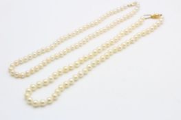 2 x 9ct gold clasp cultured pearl necklaces (37.7g)