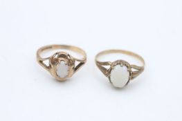 2 x 9ct gold vintage opal rings (3.1g)