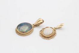 2 x 9ct gold vintage opal solitaire pendants (1.8g)